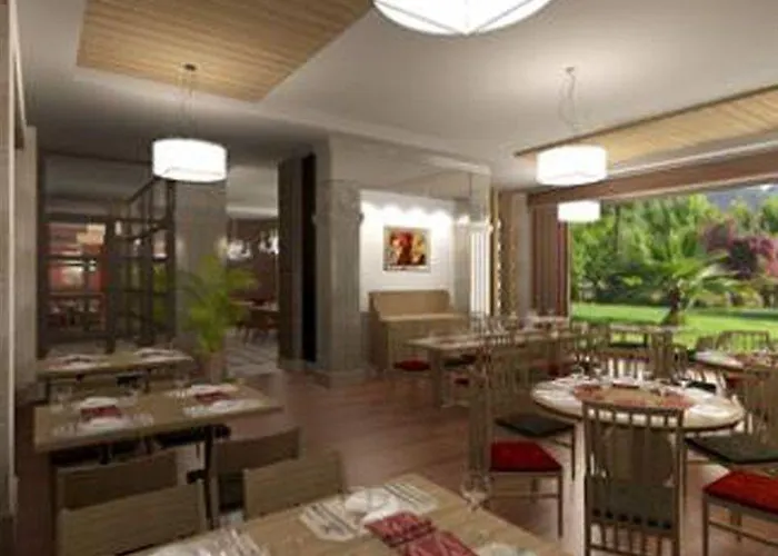 Курортний комплекс Port 5*