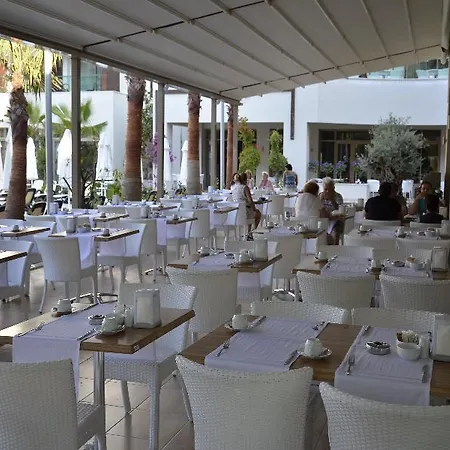 Port Resort 5*