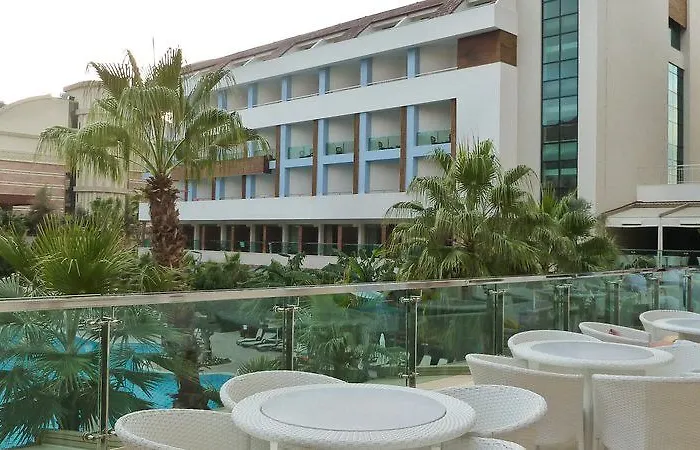 Port Üdülőközpont 5*